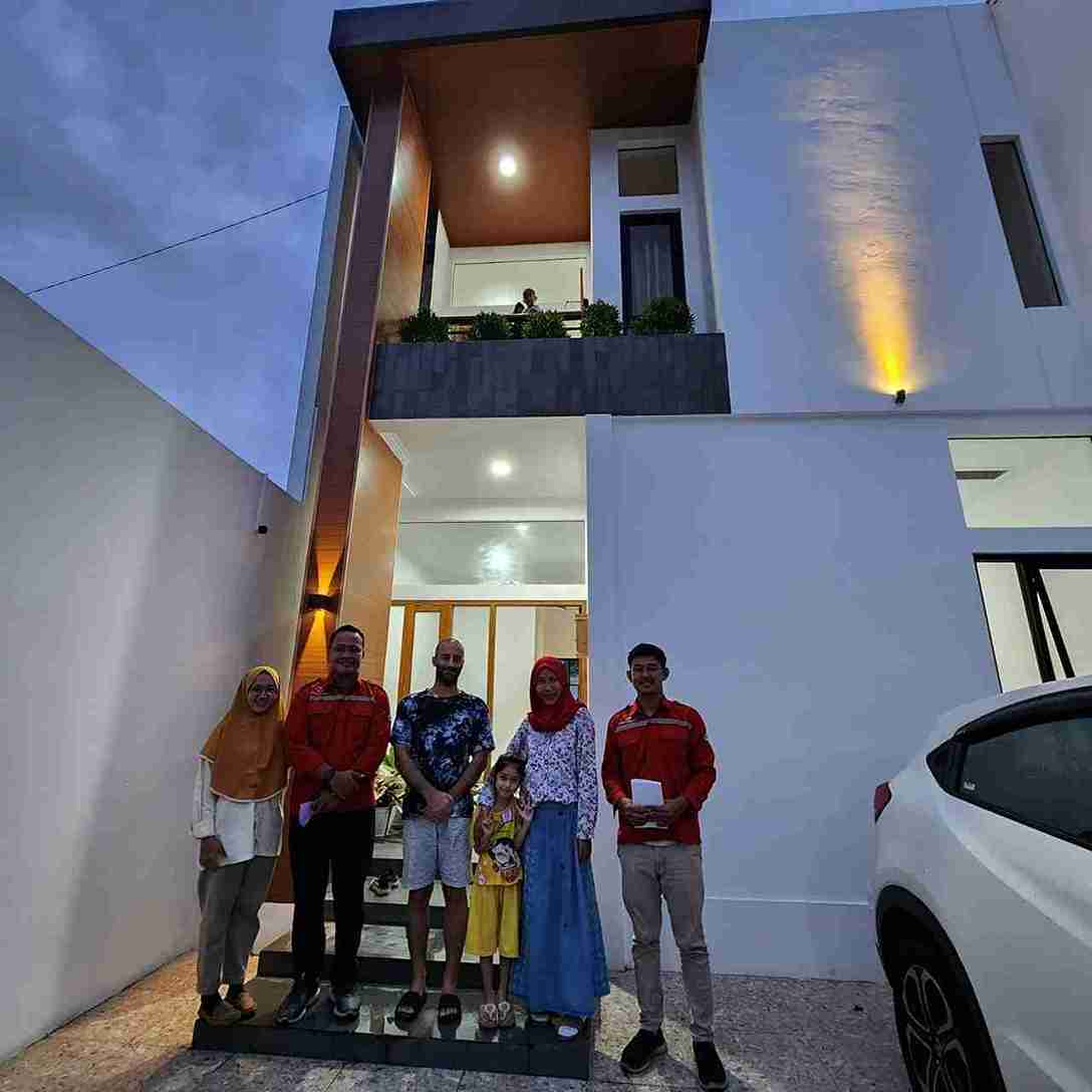 Hunian Mewah 2 Lantai ( Ibu Wanning )